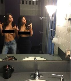 Sexy Selfie Mania, i VIP che amano l'autoscatto 14