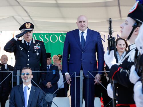 Ostia in festa coi carabinieri. "Il mondo ce li invidia"