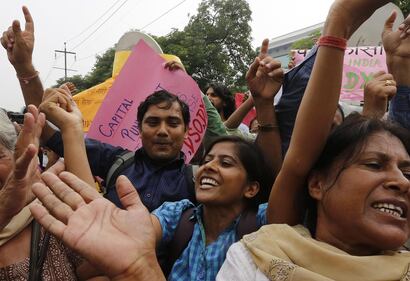 India, attivisti attendono la sentenza sullo stupro 3