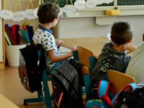 Torino, costringe il figlio a imparare le tabelline a memoria. Va a processo e patteggia