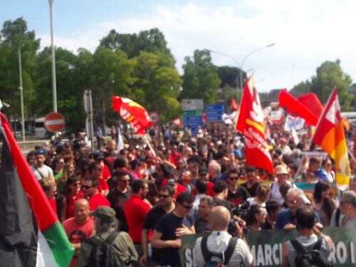 Genova, Casapound sfida gli "antifa" e apre la sede in piazza Alimonda