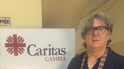 "Va in giro a fare il santo, ma...". Vicofaro attacca don Biancalani