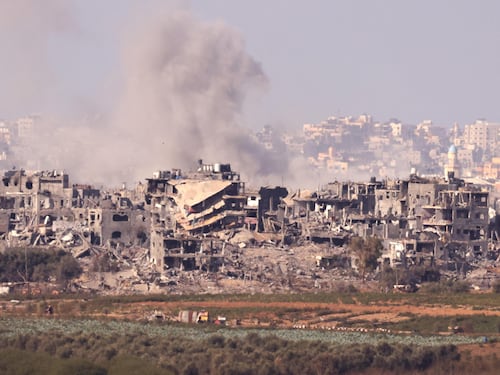 L'Iran: "Baciamo le mani di Hamas". Netanyahu: "No al ritorno dell'Anp a Gaza" | La diretta