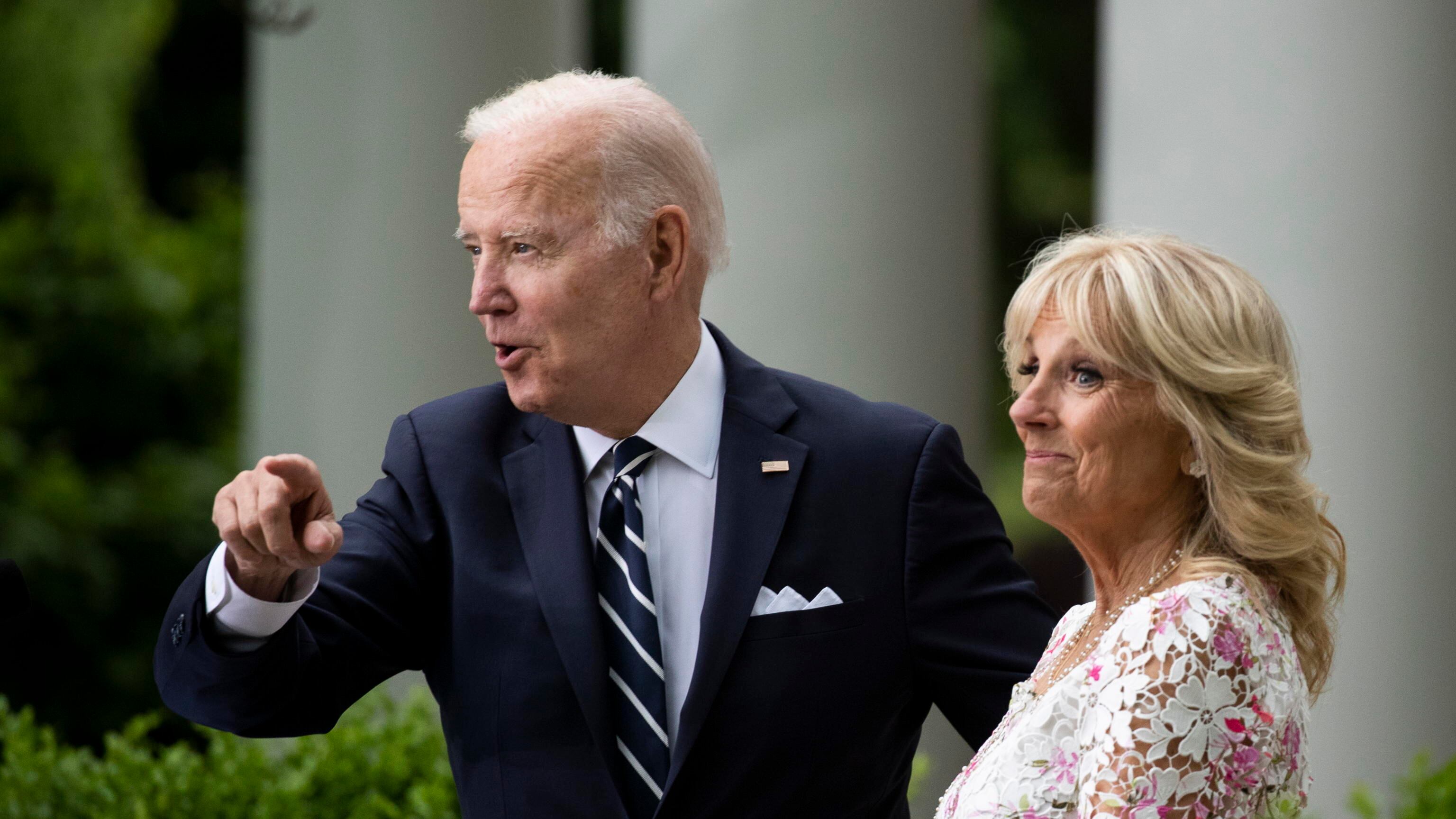 Il Senato Usa blocca la legge sull'aborto. Biden critico