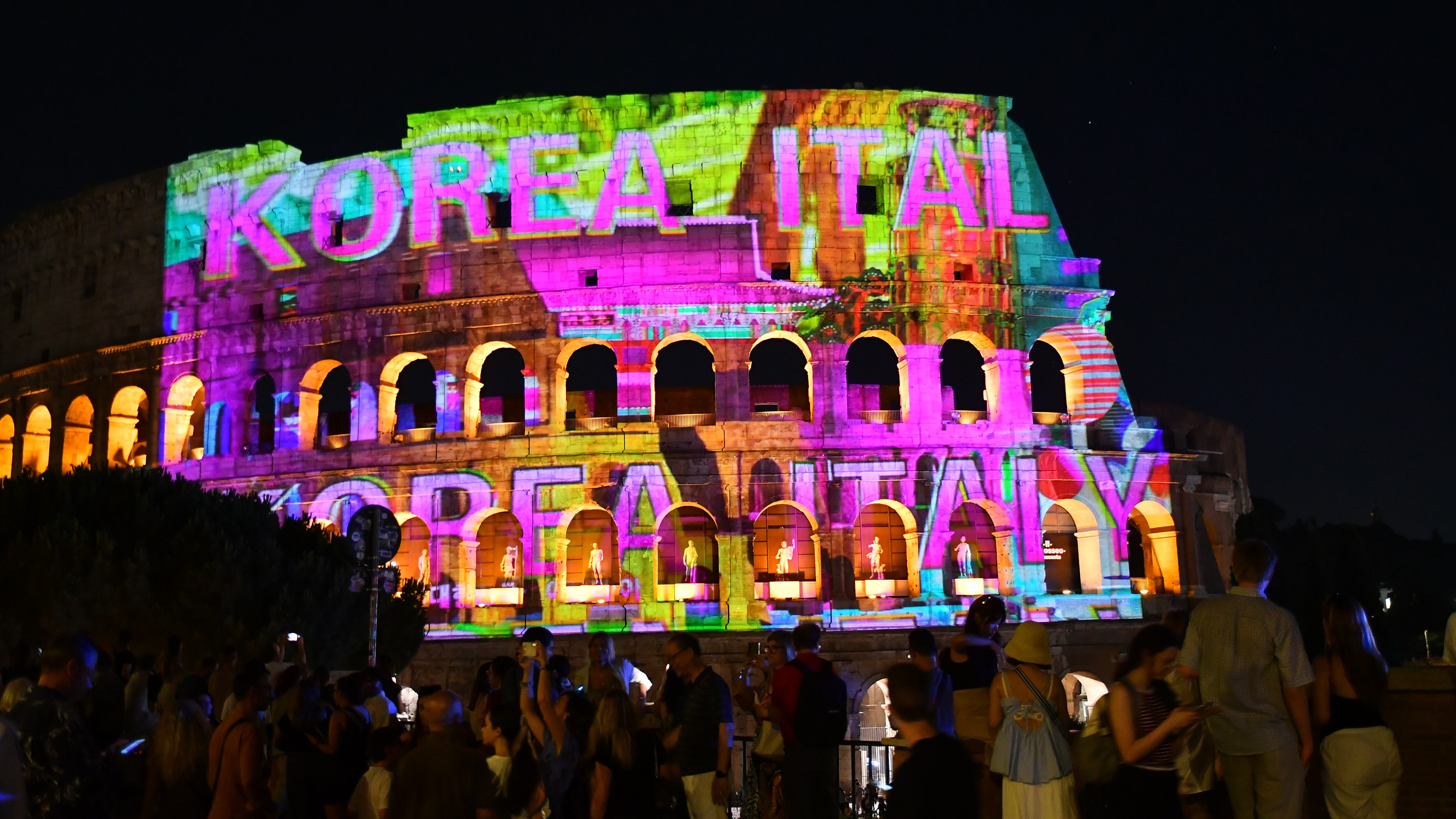 Prima proiezione multimediale della Corea del Sud sul Colosseo: un ponte culturale tra Italia e Corea
