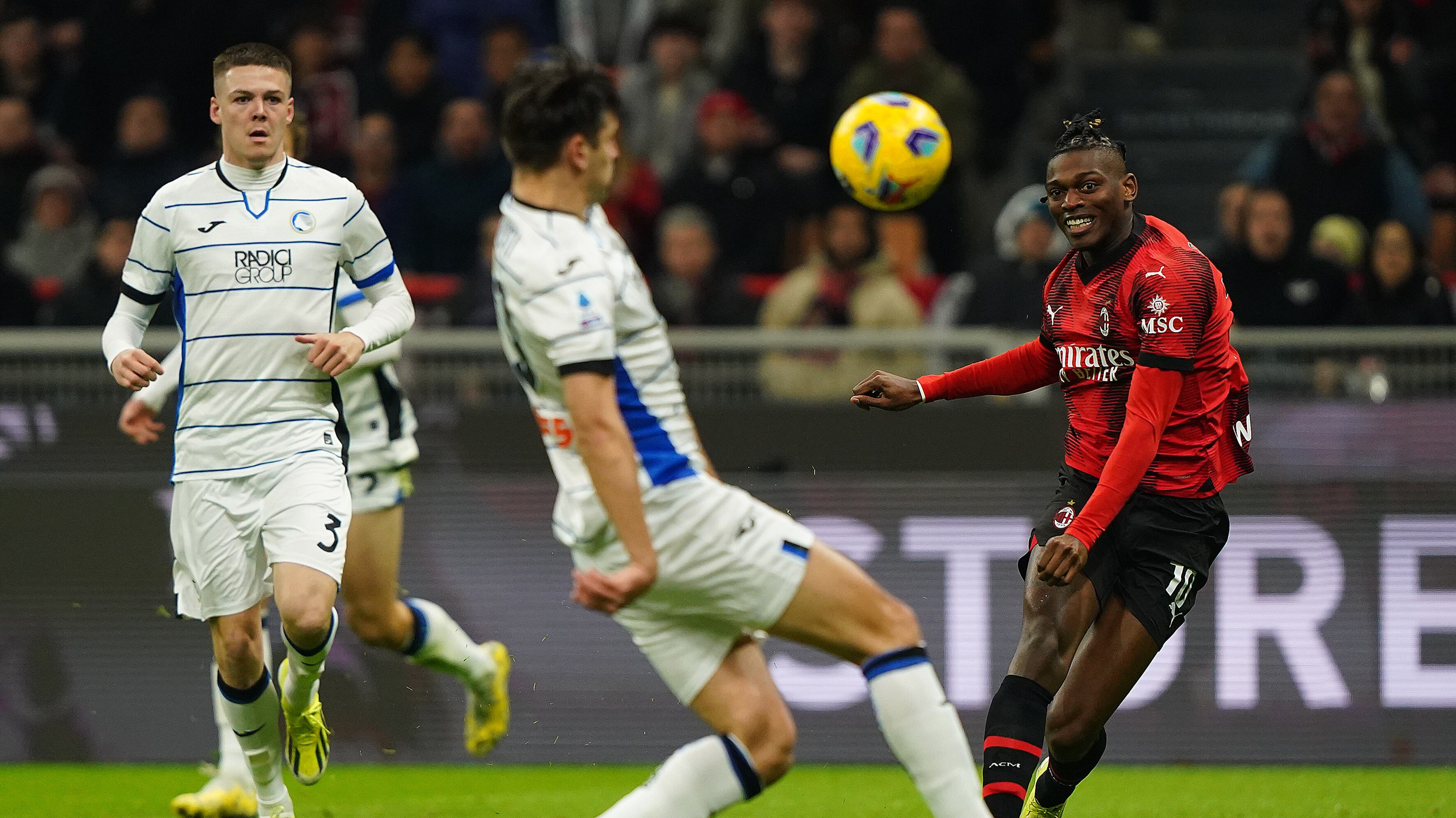 Non basta Leao: a San Siro il Milan fa 1-1 con l'Atalanta