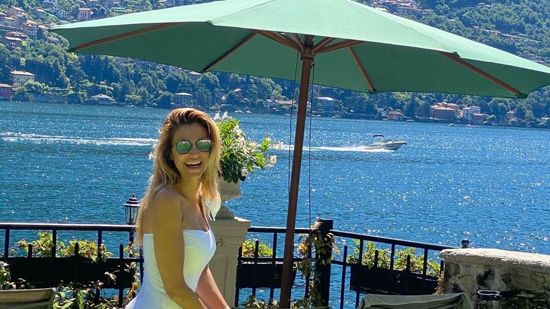 "La svista è una cosa, la svastica è un'altra". Adriana Volpe fulmina Serena