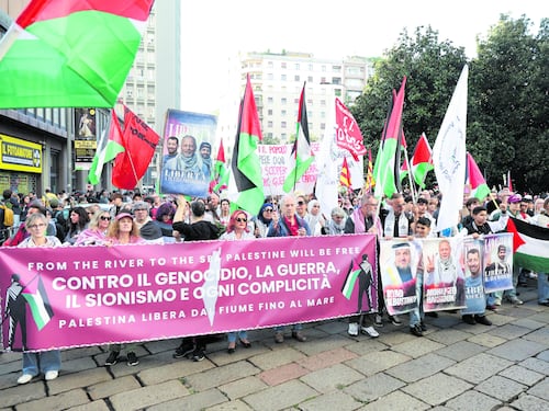 “Sionisti appesi come i fasci”: l’odio del corteo pro Pal
