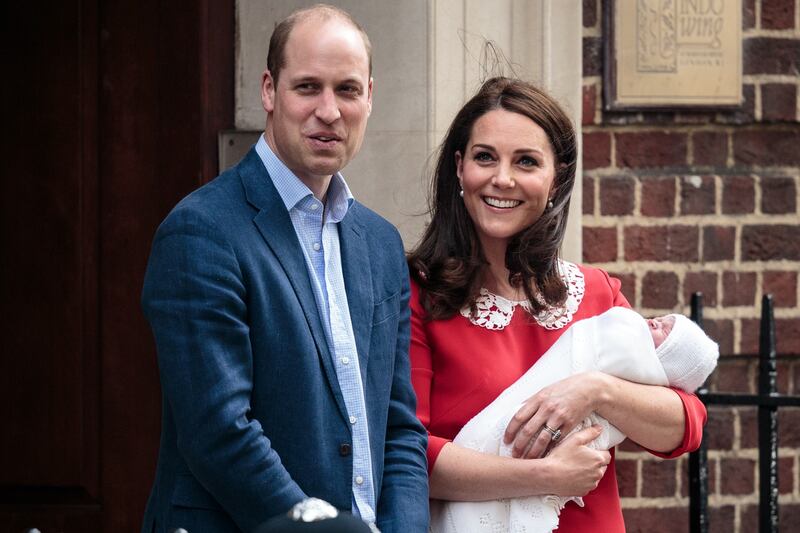 Kate Middleton raggiante dopo il parto 20