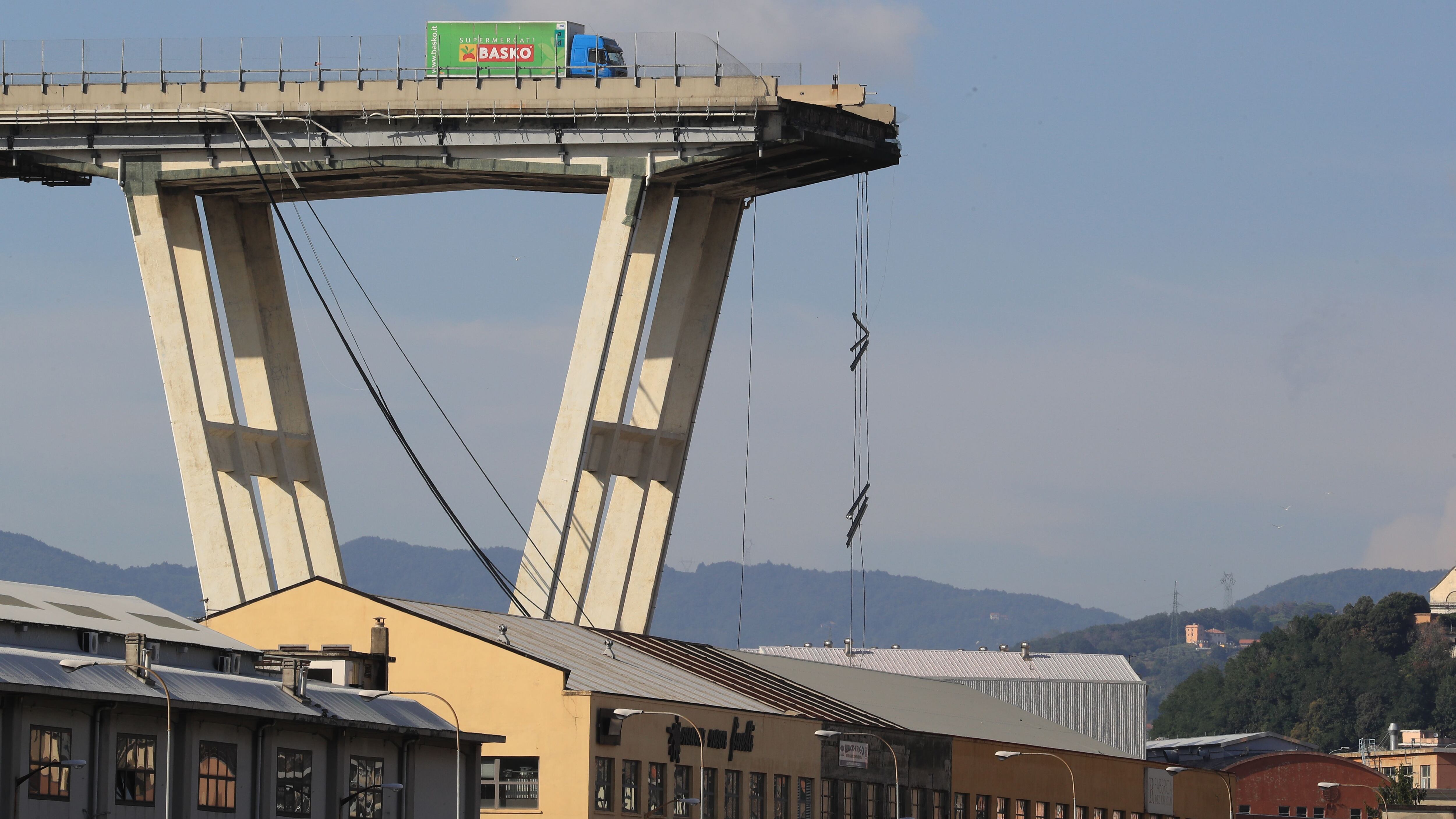 Bollinato il dl Genova. Ora serve la firma di Mattarella