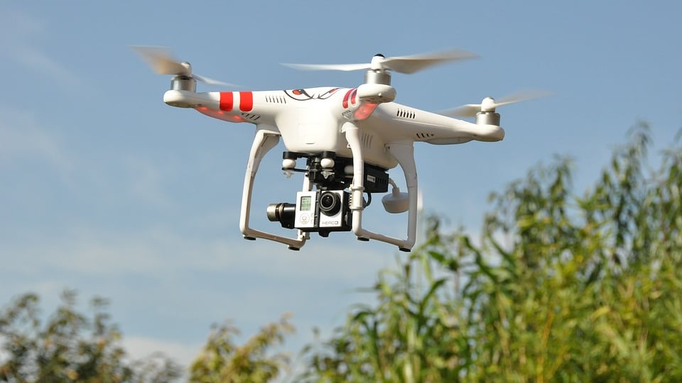 Taranto, drone destinato ai detenuti con droga e cellulari