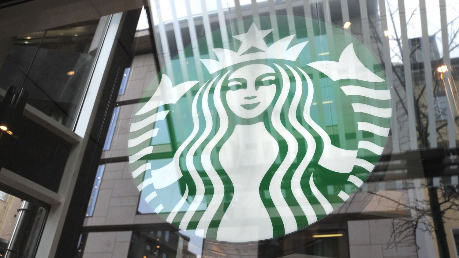 Mr Starbucks, il manager "etico" sogna la Casa Bianca