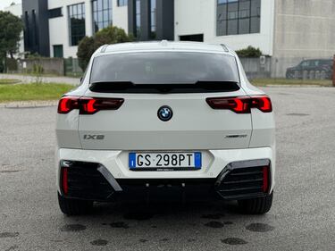 BMW iX2 xDrive 30: la gallery del nuovo suv elettrico sportivo 14