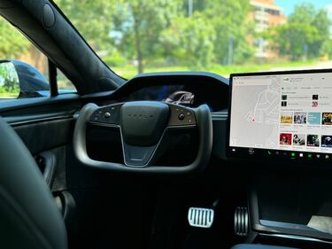 Tesla Model S Plaid: guarda la gallery della super berlina elettrica 18