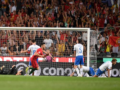 Gli orfani di Ronaldo puniscono l'Italia bis. E adesso si rischia la B