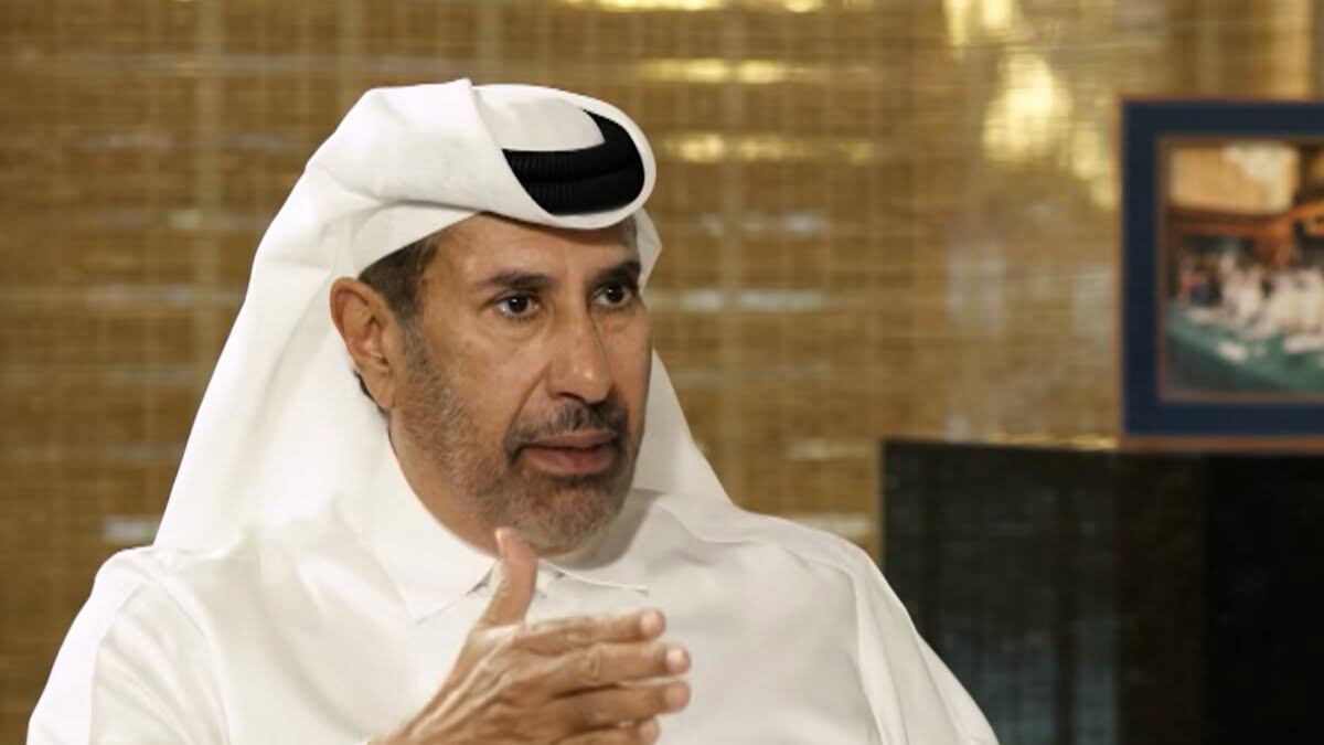 Miliardario e politico di alto rango del Qatar: chi è Hamad bin Jassim bin Jaber Al Thani, lo sceicco che ha acquistato Villa Certosa