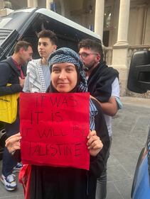 Milano, in piazza l'odio rosso contro Israele e il governo 1