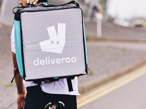 La Cgil fa causa a Deliveroo: "L'algoritmo Frank discrimina i lavoratori"