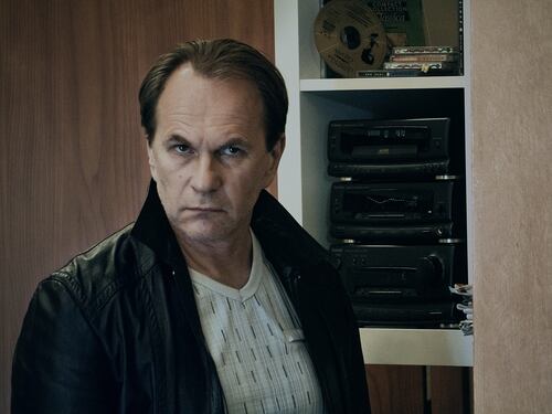 Vita notturna (e coloratissima) di una studio televisivo