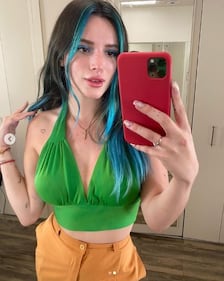Bella Thorne, le foto più sexy 12