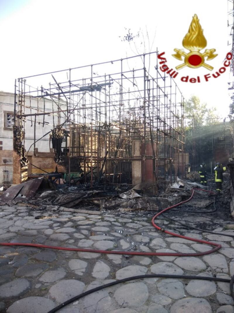 incendio cinecittà