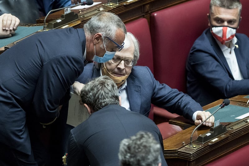 Sgarbi cacciato dalla Camera 2