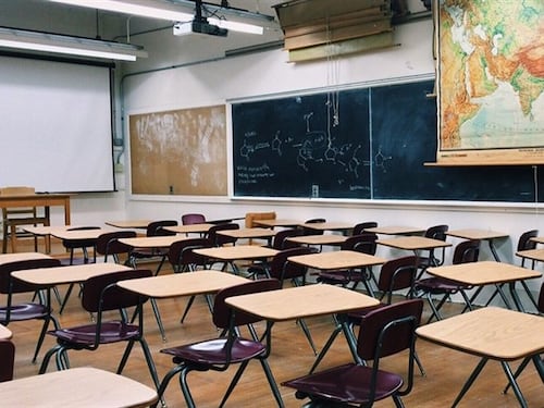 "Ti prendiamo a colpi di mannaia" Gli studenti minacciano il sindaco di Reggio Calabria