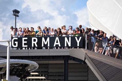 Merkel a Expo con il marito 5