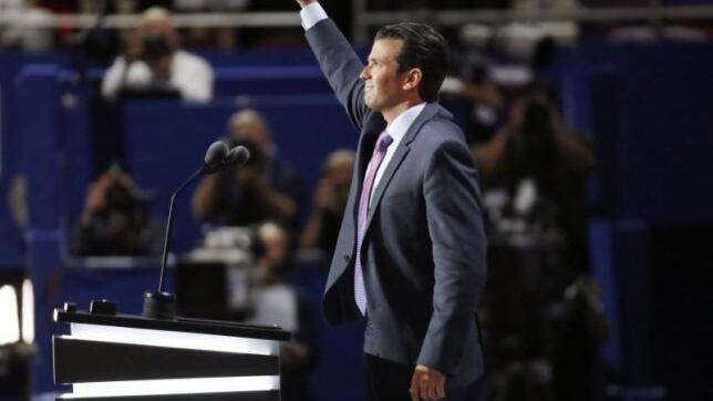 "Democratici come i nazisti". Scoppia la bufera su Trump Jr.