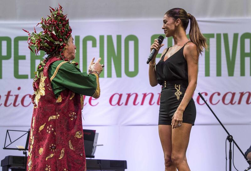 Aida Yespica e Belen Rodriguez, le foto sexy 29