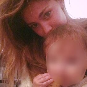 Belen si butta sul sociale tra famiglia e scatti hot 7