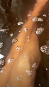 Belen hot: tutta nuda nella vasca da bagno 4