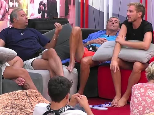 "Hai rotto il...", "Dai mandami a f...". Lite furibonda a fine diretta al Gf Vip