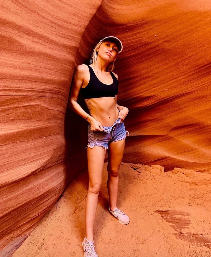 Miley Cyrus, il viaggio nel deserto: foto 3
