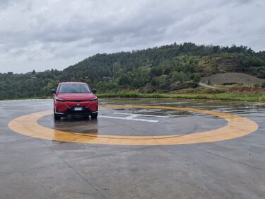 Honda e:Ny1, guarda tutte le foto del primo contatto  13