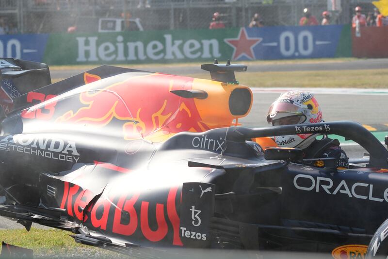 Il terribile incidente tra Hamilton e Verstappen al Gp di Monza 10