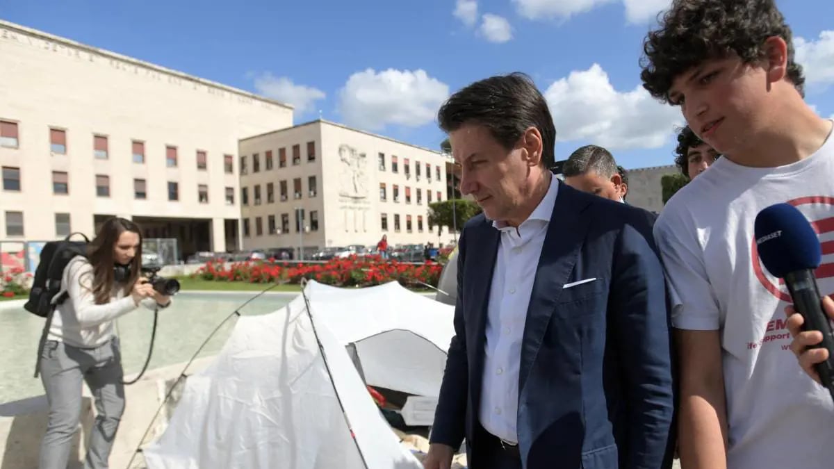 Conte fa sfilare alla Camera tutti i pm d'Italia e trasforma il Parlamento in aula giudiziaria