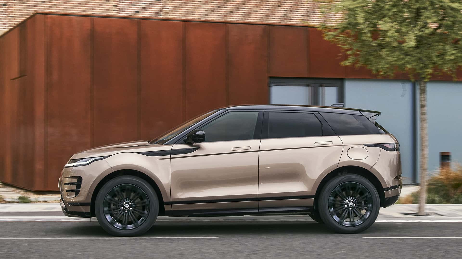 Range Rover Evoque 2023, guarda tutte le immagini 12