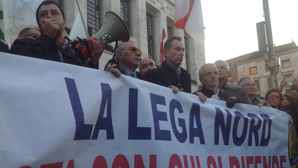 Lega in piazza attacca la magistratura: "La difesa è sempre legittima"