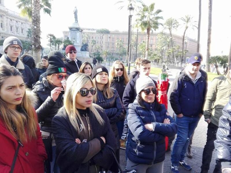La protesta dell'estrema destra al fianco dei senza casa italiani 3