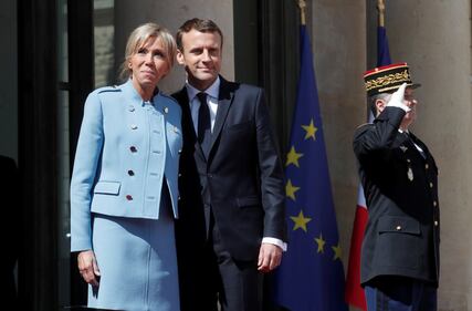 Brigitte Macron arriva all'Eliseo: ecco la nuova Prèmiere Dame 6