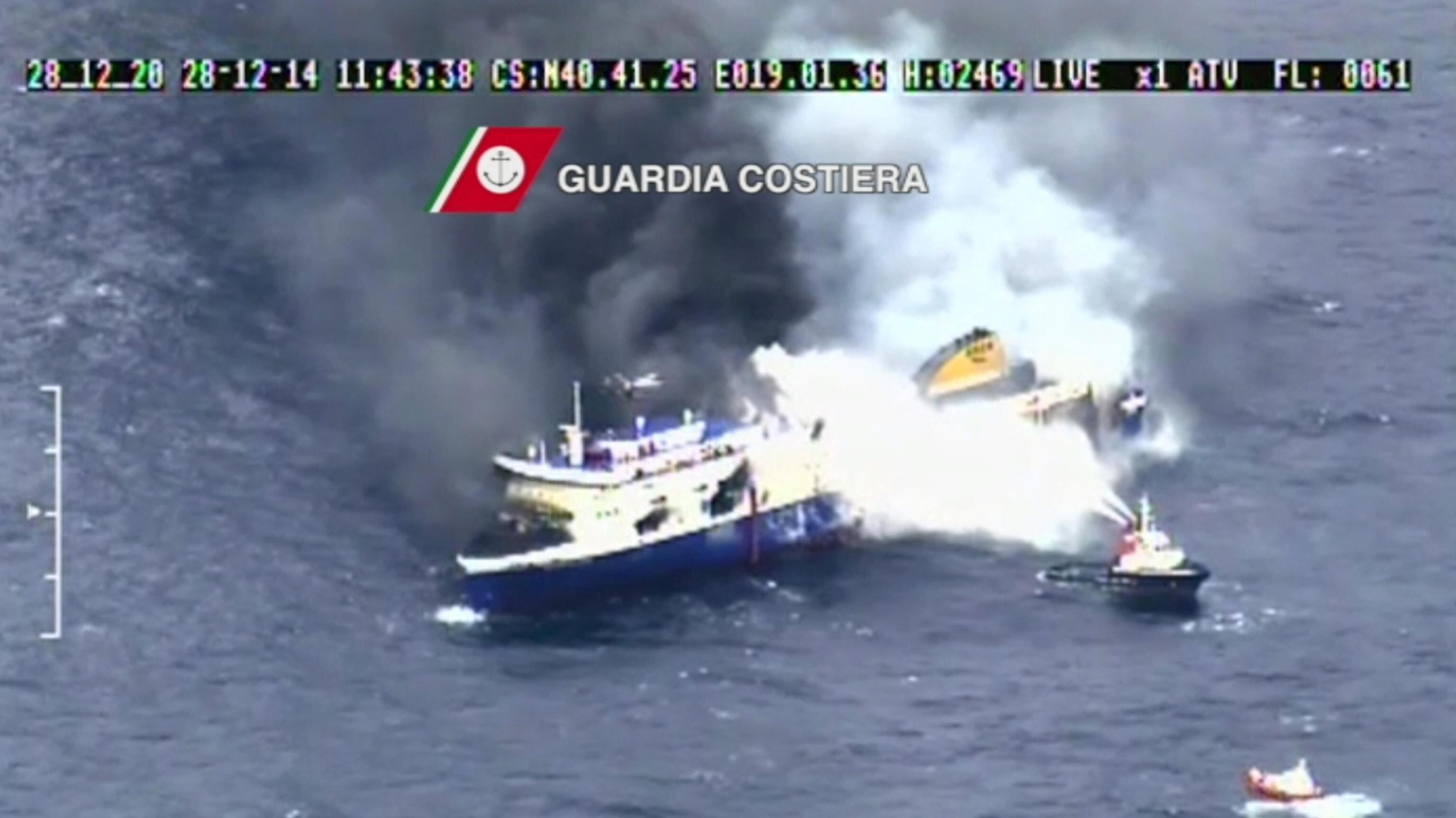 Traghetto in fiamme, giallo sui dispersi