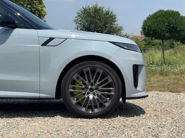 Range Rover Sport SV: guarda le foto 4