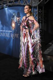 Cara Delevingne alla premiere di "Carnival Row" 3