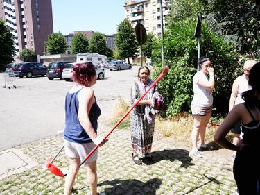 Protesta dei residenti di via Bolla a Milano dopo la maxi rissa 3