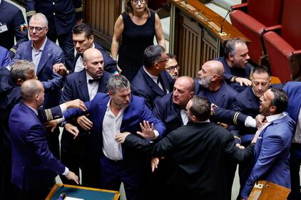 Riforma della giustizia, la rissa alla Camera dei Deputati 1