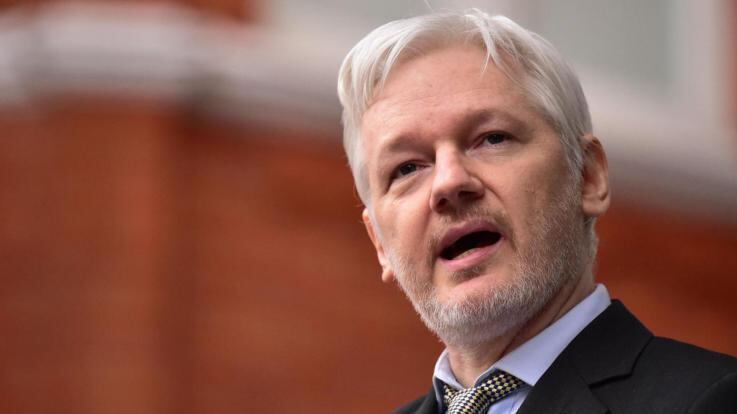 Scontro tra Londra e l'Ecuador per l'asilo politico ad Assange