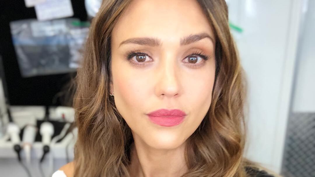 Jessica Alba si vergognava di piacere agli uomini