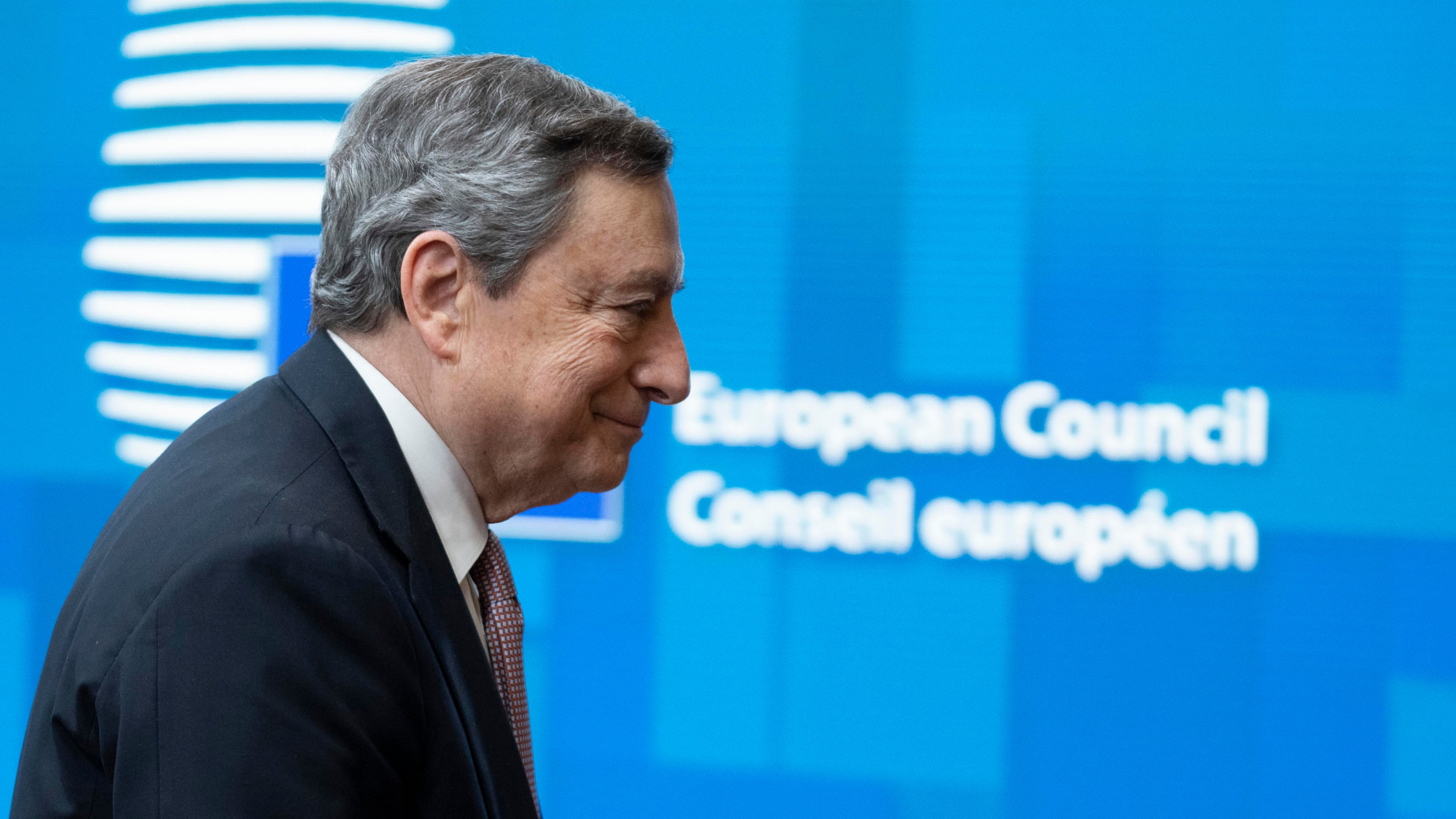Asse Draghi-Scholz: "Mantenere le sanzioni alla Russia"