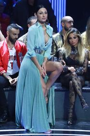 Anna Tatangelo, spacco sexy con fotomontaggio 23